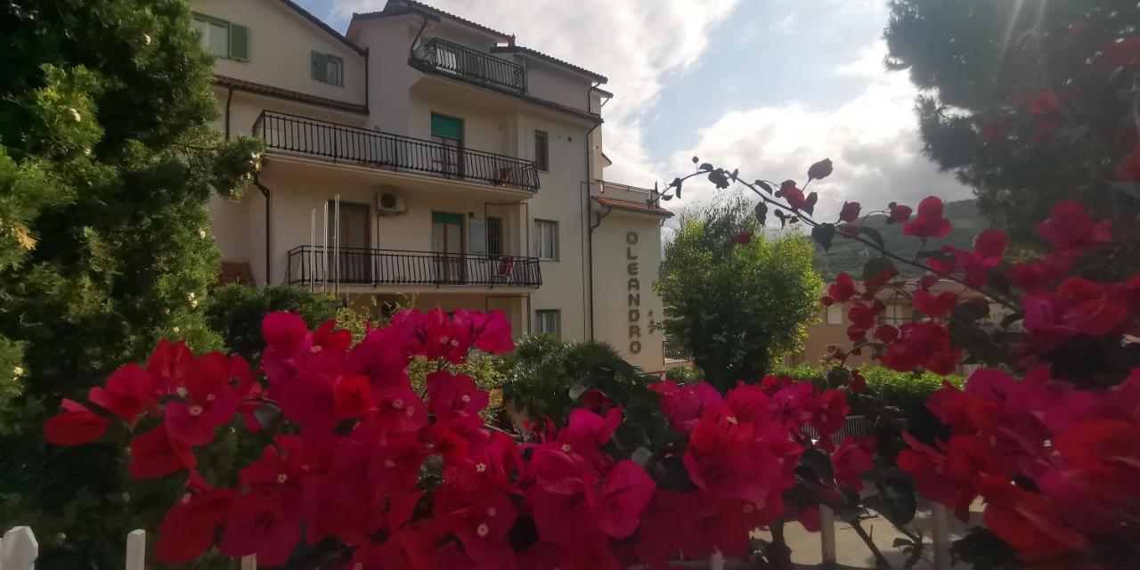 Residence Oleandro Pietra Ligure Luaran gambar