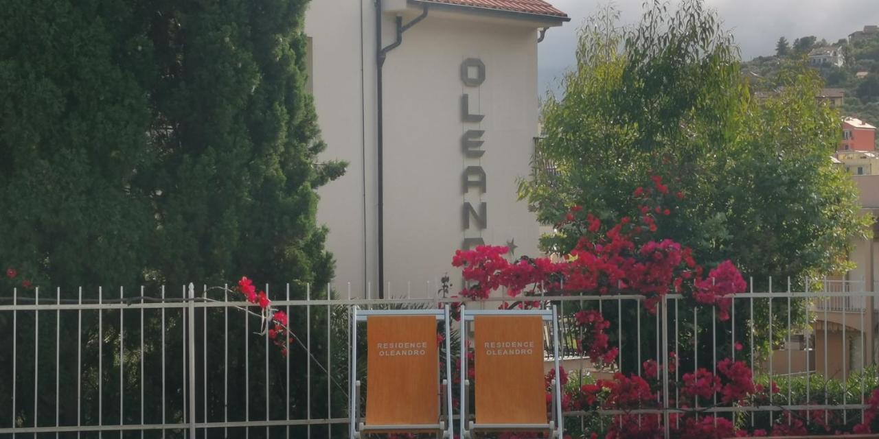 Residence Oleandro Pietra Ligure Luaran gambar