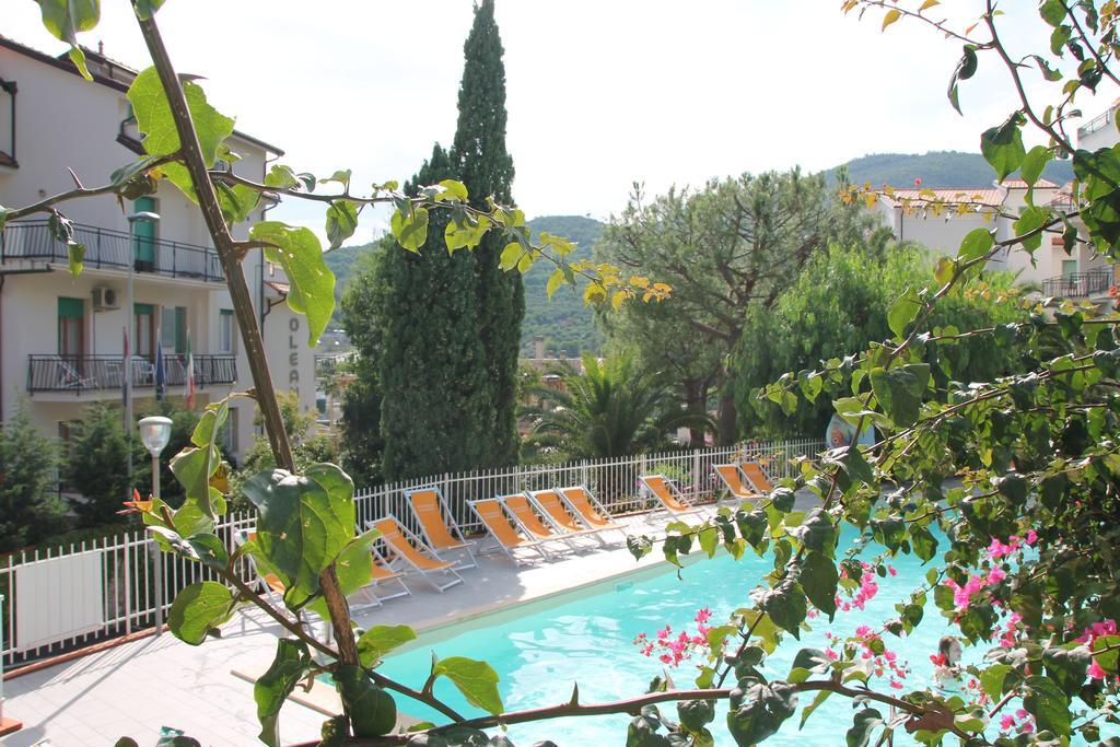 Residence Oleandro Pietra Ligure Luaran gambar
