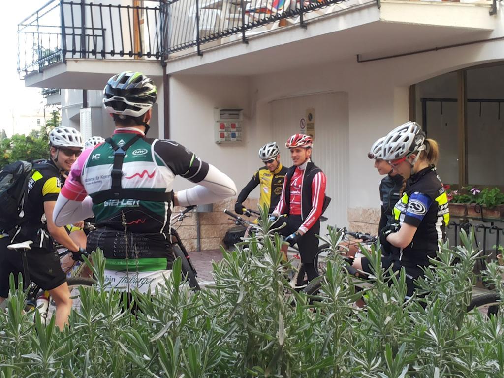 Residence Oleandro Pietra Ligure Luaran gambar