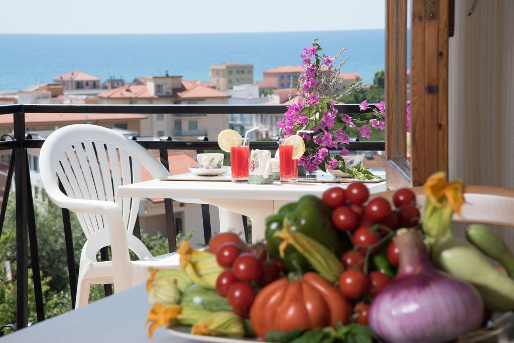 Residence Oleandro Pietra Ligure Bilik gambar