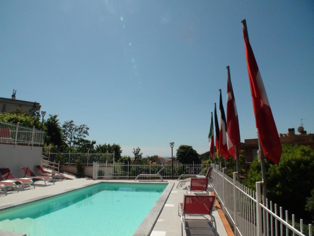 Residence Oleandro Pietra Ligure Luaran gambar