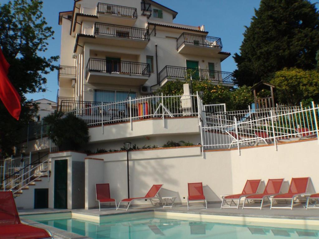 Residence Oleandro Pietra Ligure Luaran gambar