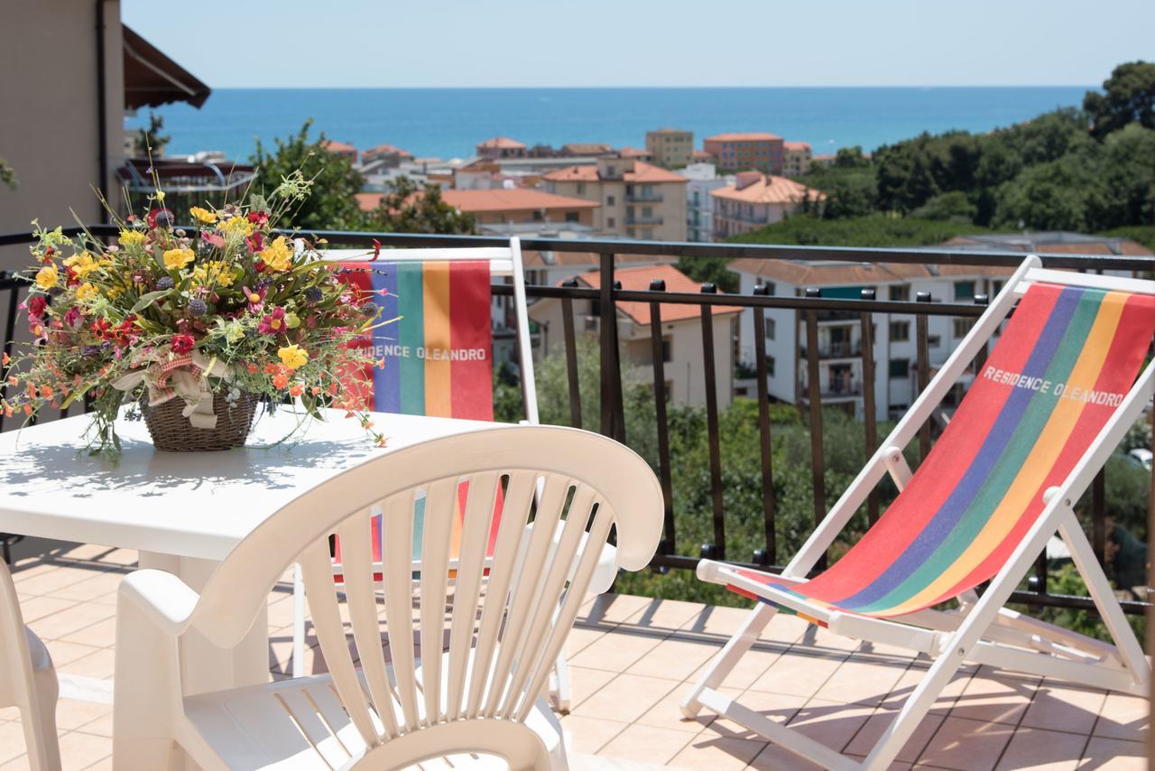 Residence Oleandro Pietra Ligure Luaran gambar