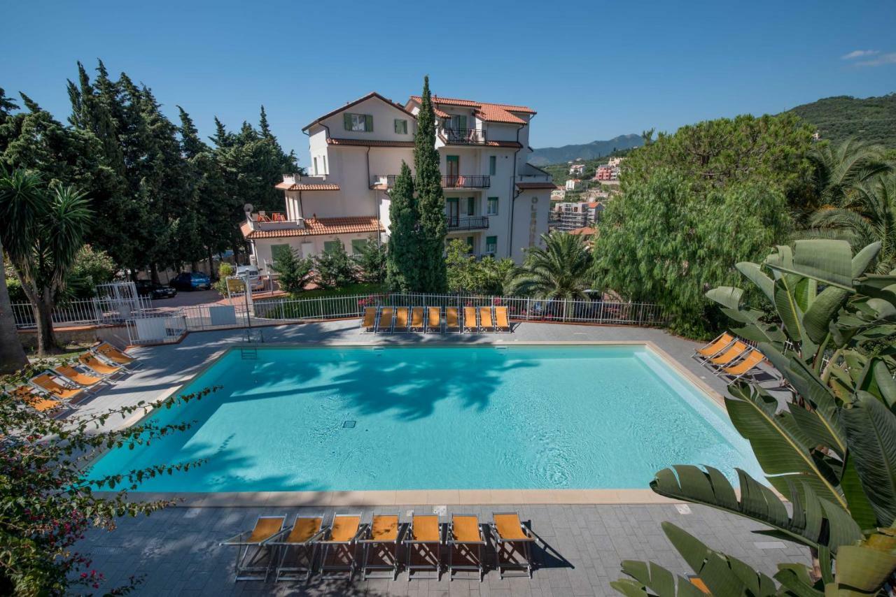 Residence Oleandro Pietra Ligure Luaran gambar